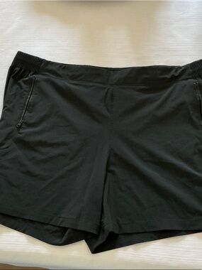 Columbia Women’s Tidal III Stretch Shorts with Zipper Pockets